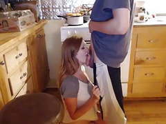ChiliMovies presents: Kelly in the kitchen