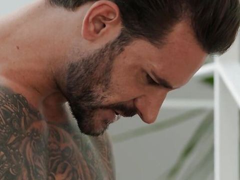 ChiliMovies presents: Bruno max is moving a house when sexy papi kocic comes to pick up the boxes & makes him horny - papi