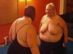 ChiliMovies presents: Bbw babes wrestling for real