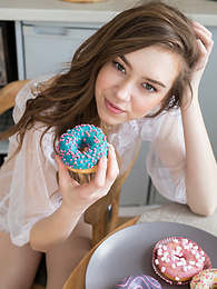 Chili Movies presents: If you are a fan of skinny girls, check out how this cute little doll poses and teases totally naked in the kitchen.