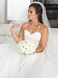 Chili Movies presents: Bootylicious bride Kelsi Monroe screws a handsome officiant on her wedding day
